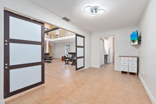 916 SW Abingdon Avenue, Port St. Lucie, Port St Lucie, FL 34953