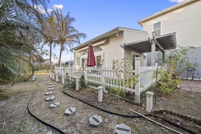 916 SW Abingdon Avenue, Port St. Lucie, Port St Lucie, FL 34953