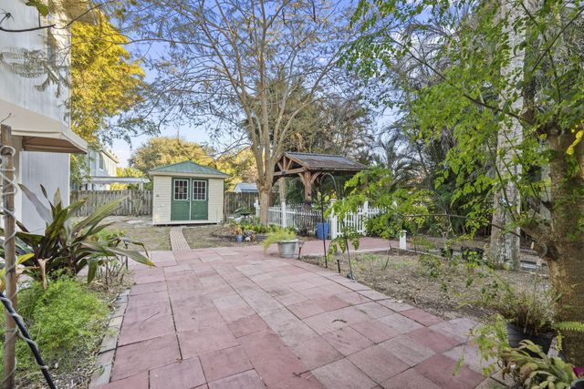 916 SW Abingdon Avenue, Port St. Lucie, Port St Lucie, FL 34953