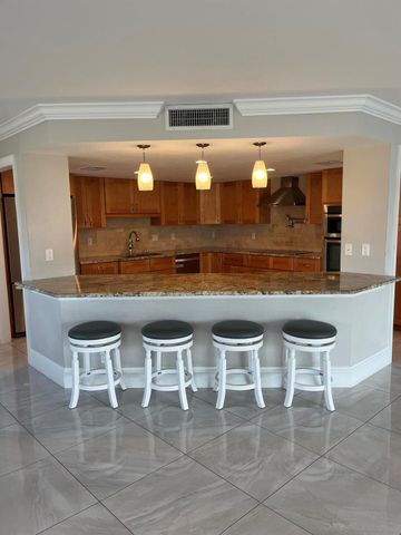 155 Yacht Club Drive 408, North Palm Beach, FL 33408