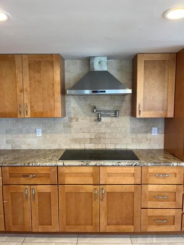 155 Yacht Club Drive 408, North Palm Beach, FL 33408