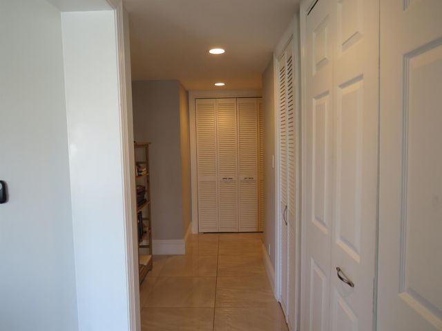 155 Yacht Club Drive 408, North Palm Beach, FL 33408