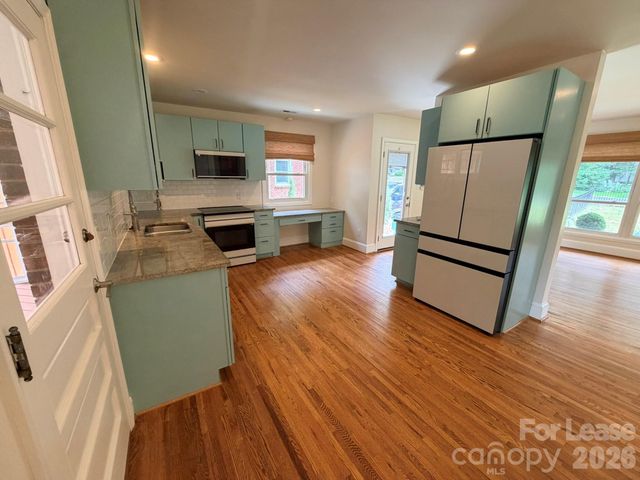 3111 Airlie Street, Charlotte, NC 28205