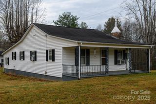 3235 Bee Mountain Road, Lenoir, NC 28645
