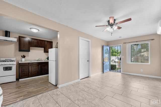 1114 Grant Drive, Bakersfield, CA 93308