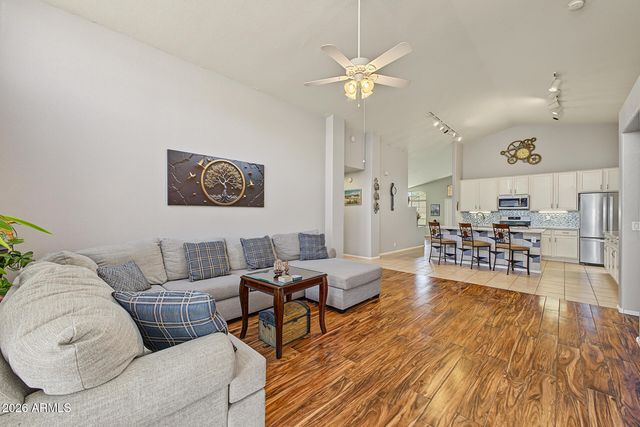 1470 E CARLA VISTA Drive, Chandler, AZ 85225