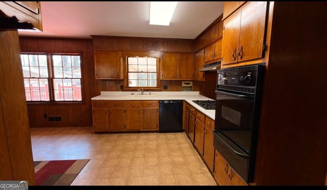 5 Ridge Drive, Hampton, GA 30228