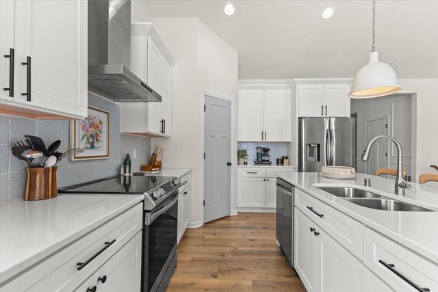 35097 Yahara DRIVE, Summit, WI 53066