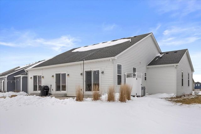 35097 Yahara DRIVE, Summit, WI 53066