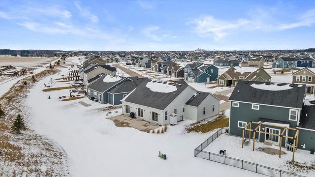 35097 Yahara DRIVE, Summit, WI 53066