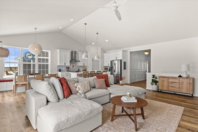 35097 Yahara DRIVE, Summit, WI 53066