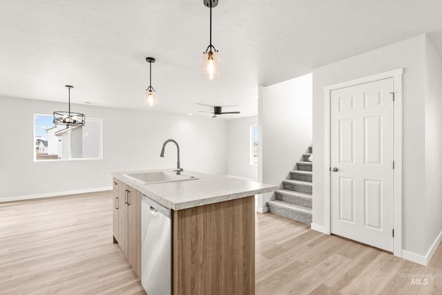 13716 Redway Ct, Caldwell, ID 83607