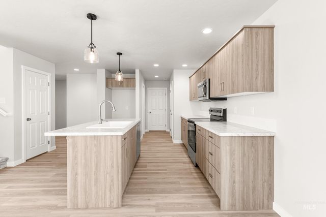 13716 Redway Ct, Caldwell, ID 83607