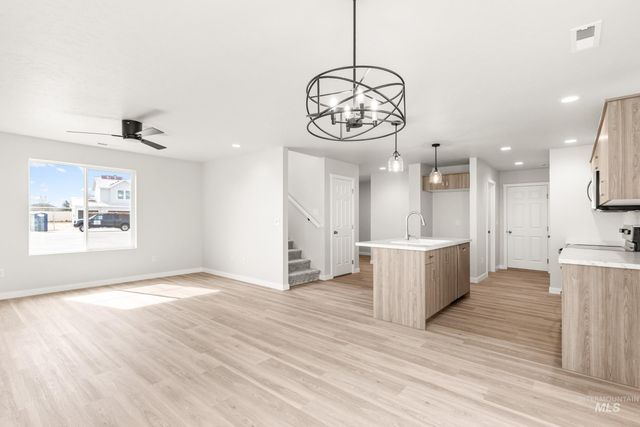 13716 Redway Ct, Caldwell, ID 83607