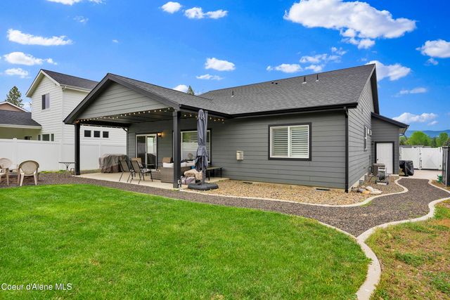 10633 N Crimson Dr, Hayden, ID 83835