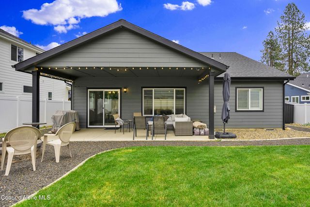10633 N Crimson Dr, Hayden, ID 83835