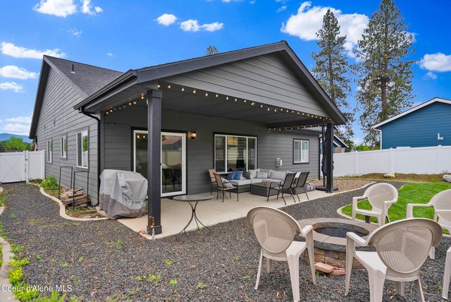 10633 N Crimson Dr, Hayden, ID 83835