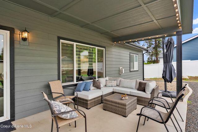 10633 N Crimson Dr, Hayden, ID 83835