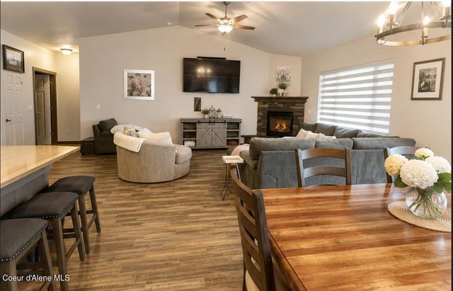 10633 N Crimson Dr, Hayden, ID 83835