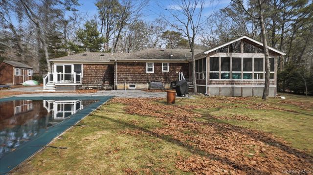 3 Robins Nest Lane, Hampton Bays, NY 11946