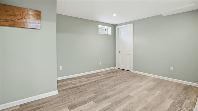 3 Robins Nest Lane, Hampton Bays, NY 11946