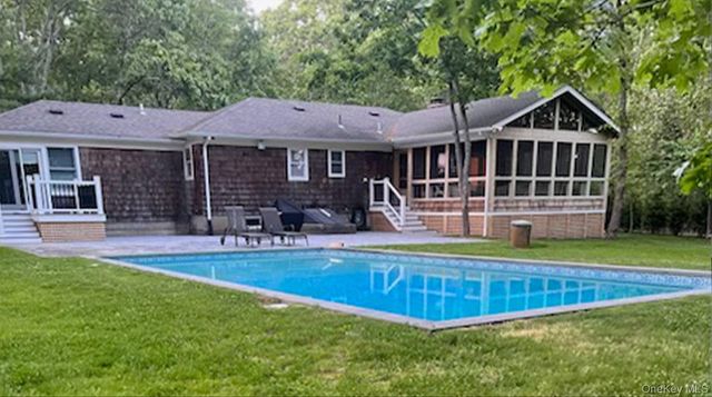 3 Robins Nest Lane, Hampton Bays, NY 11946