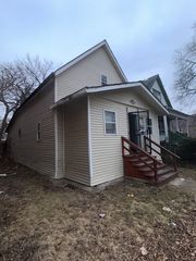 6913 S Throop Street, Chicago, IL 60636