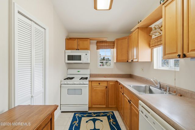 43 Lawrence Drive, Beach Haven West, NJ 08050