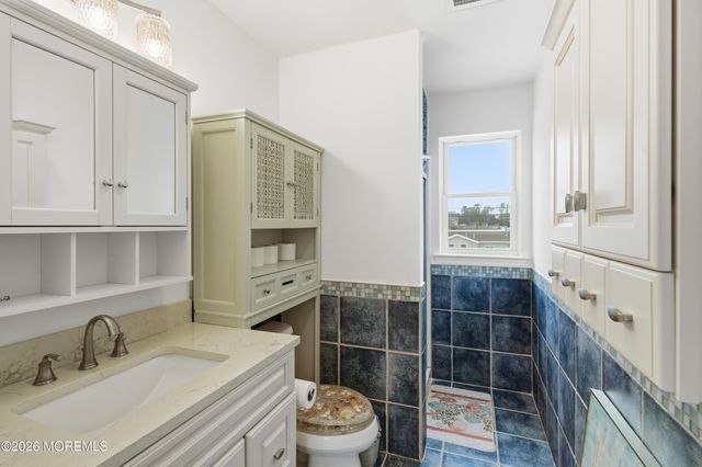 43 Lawrence Drive, Beach Haven West, NJ 08050