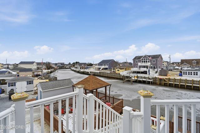 43 Lawrence Drive, Beach Haven West, NJ 08050