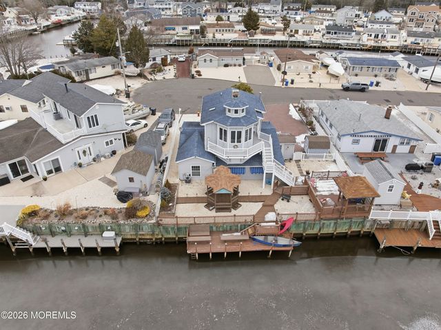 43 Lawrence Drive, Beach Haven West, NJ 08050