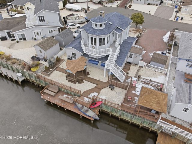 43 Lawrence Drive, Beach Haven West, NJ 08050