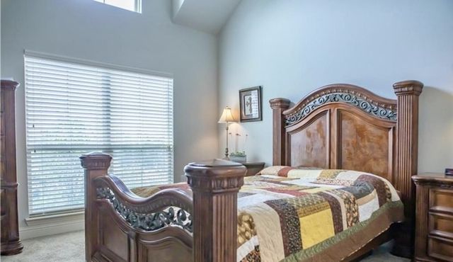 883 Birds Fort Trail, Arlington, TX 76005