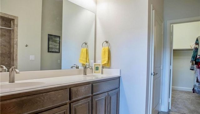 883 Birds Fort Trail, Arlington, TX 76005