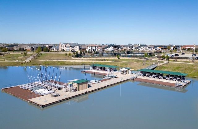 883 Birds Fort Trail, Arlington, TX 76005