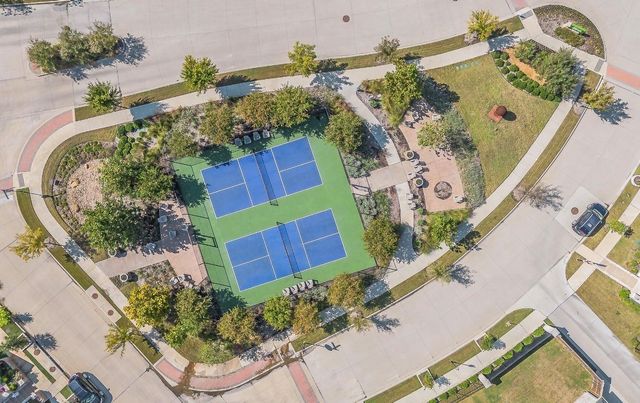 883 Birds Fort Trail, Arlington, TX 76005