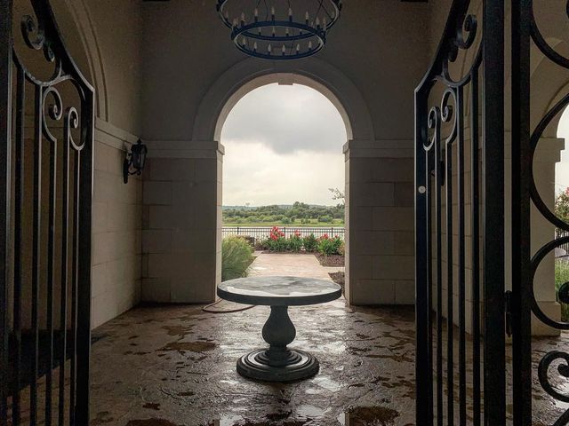 883 Birds Fort Trail, Arlington, TX 76005