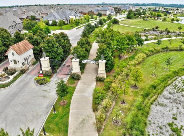 883 Birds Fort Trail, Arlington, TX 76005