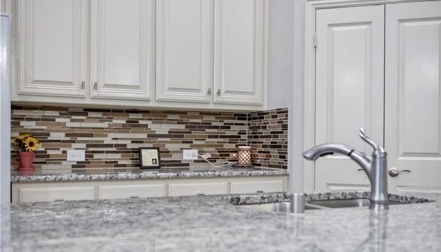 883 Birds Fort Trail, Arlington, TX 76005