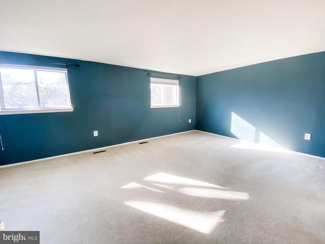 9628 LINDENBROOK ST, Fairfax, VA 22031