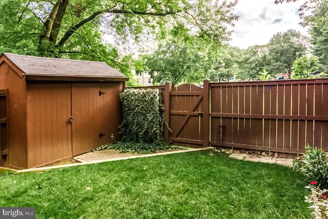 9628 LINDENBROOK ST, Fairfax, VA 22031