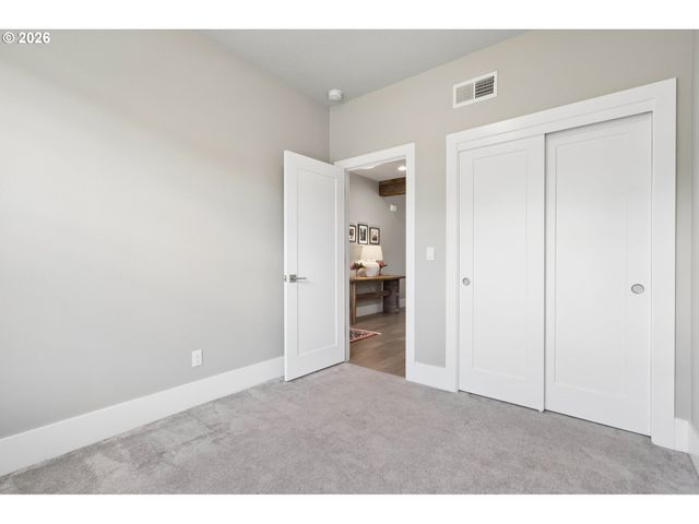 4327 Nw ASHBROOK Dr, Portland, OR 97229