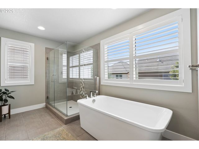 4327 Nw ASHBROOK Dr, Portland, OR 97229