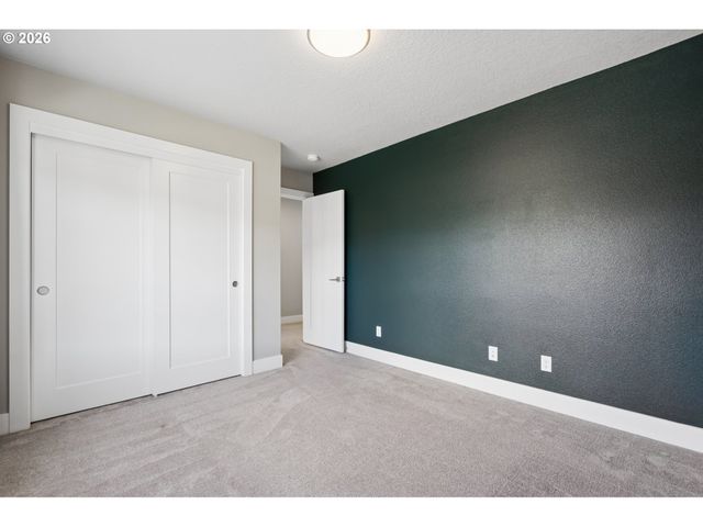 4327 Nw ASHBROOK Dr, Portland, OR 97229