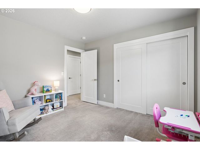 4327 Nw ASHBROOK Dr, Portland, OR 97229