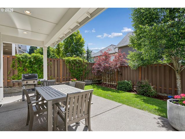 4327 Nw ASHBROOK Dr, Portland, OR 97229
