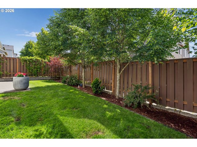 4327 Nw ASHBROOK Dr, Portland, OR 97229