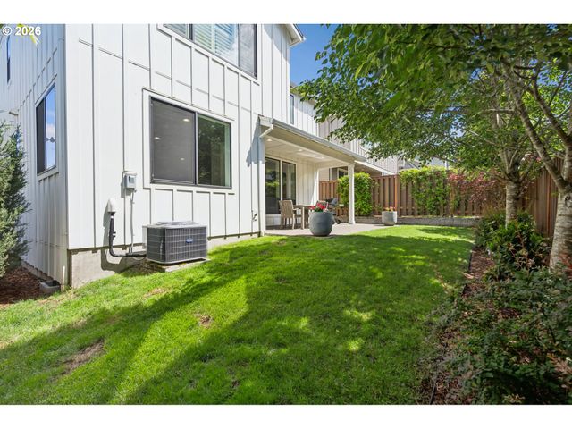 4327 Nw ASHBROOK Dr, Portland, OR 97229