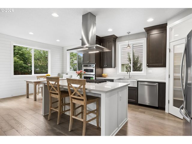 4327 Nw ASHBROOK Dr, Portland, OR 97229