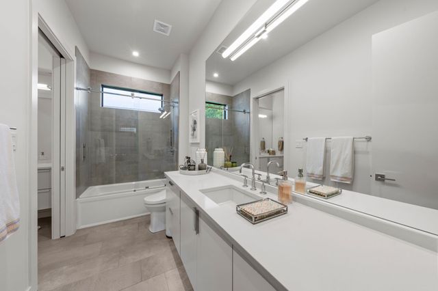 1800 Moseley Road, Ennis, TX 75119